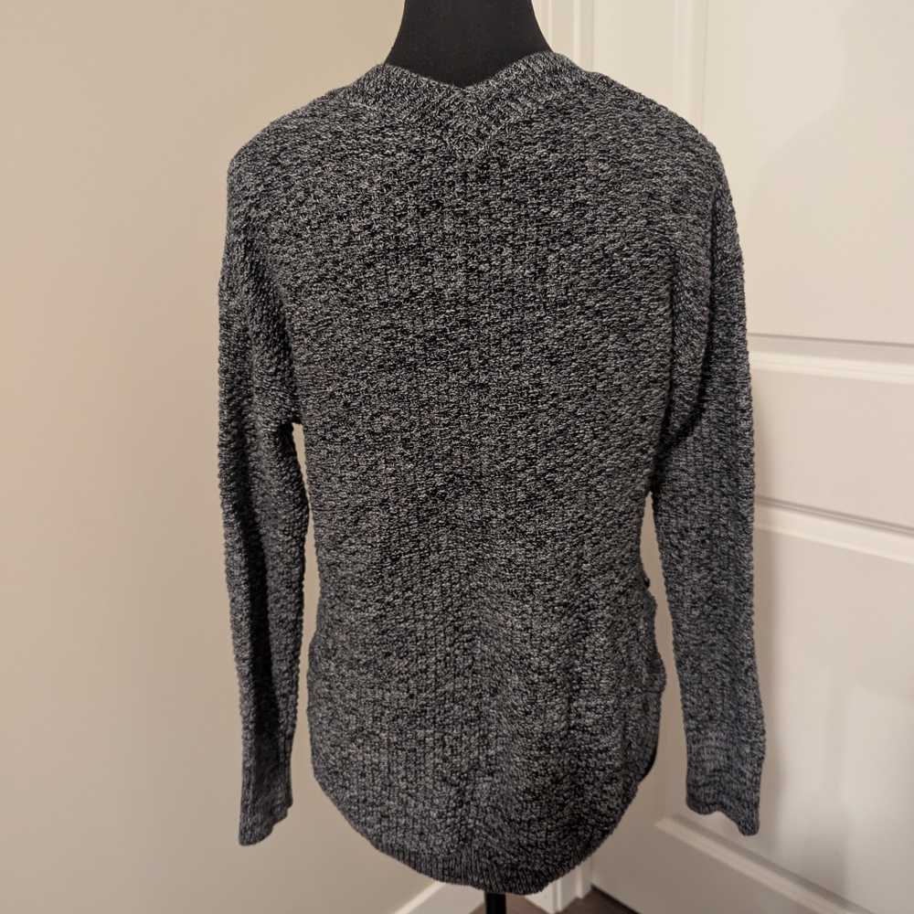 DEX | Gray Black Long Sleeve V-Neck Knit Sweater, Medium - Picture 3 of 6